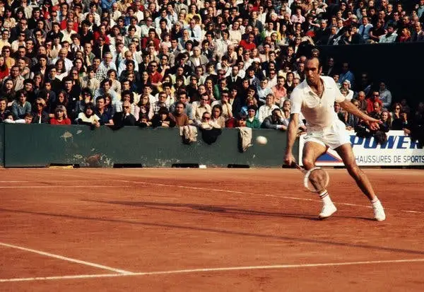 Andres Gimeno est le 1er vainqueur espagnol à Roland-Garros