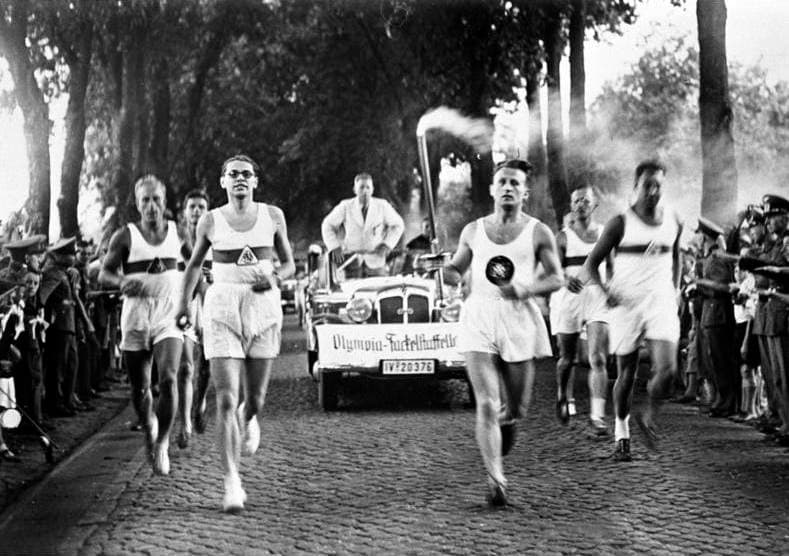 Relai de la flamme olympique en 1936