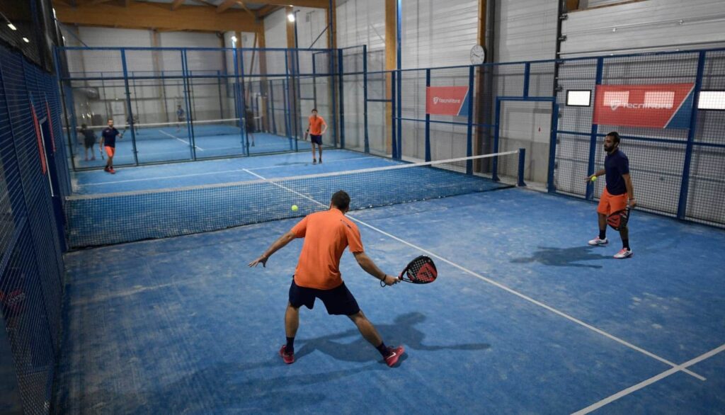 Bien choisir sa raquette de padel