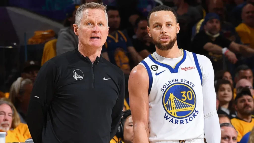 Steve Kerr est l'un des entraîneurs de la NBA avec le plus de titres