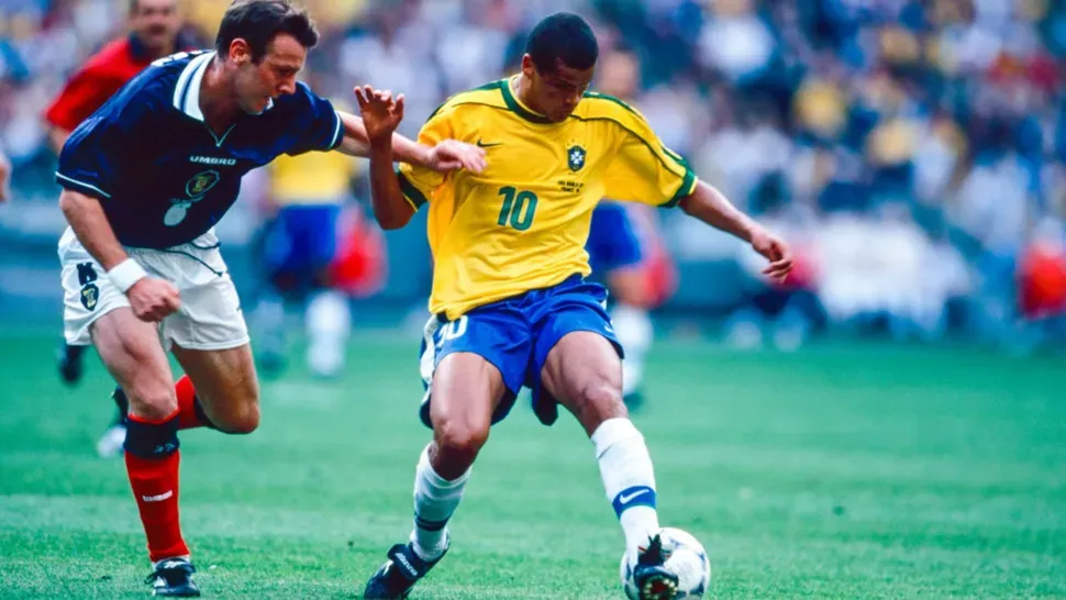 Rivaldo en proie avec Giggs