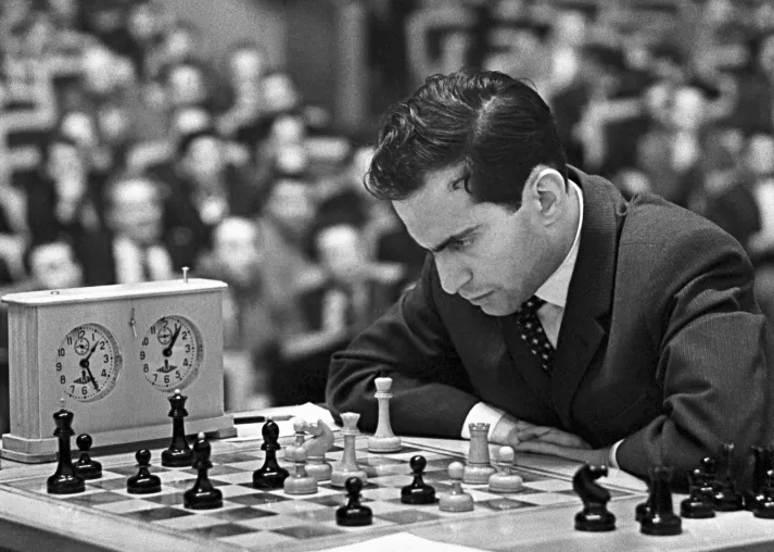 Mikhail Tal est l'un des plus grands joueurs d'échecs