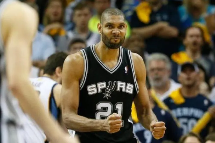 Tim Duncan avec les San Antonio Spurs