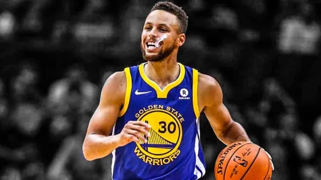 Stephen Curry est l'un des tous meilleurs joueurs NBA des années 2010