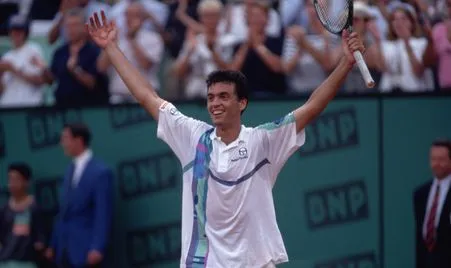 Sergi Bruguera est l'un des meilleurs joueurs de tennis des années 90